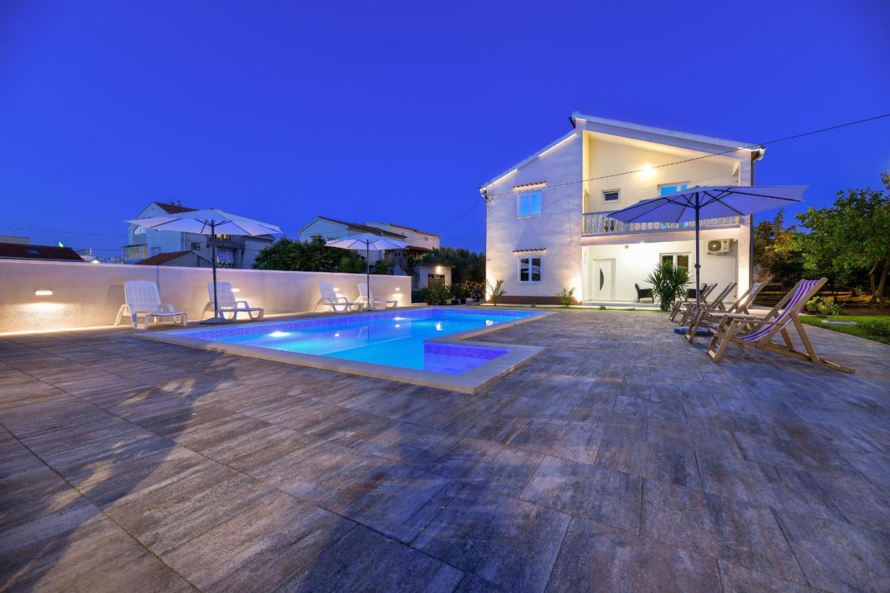 Pool House Luka Apartment Zadar Ngoại thất bức ảnh