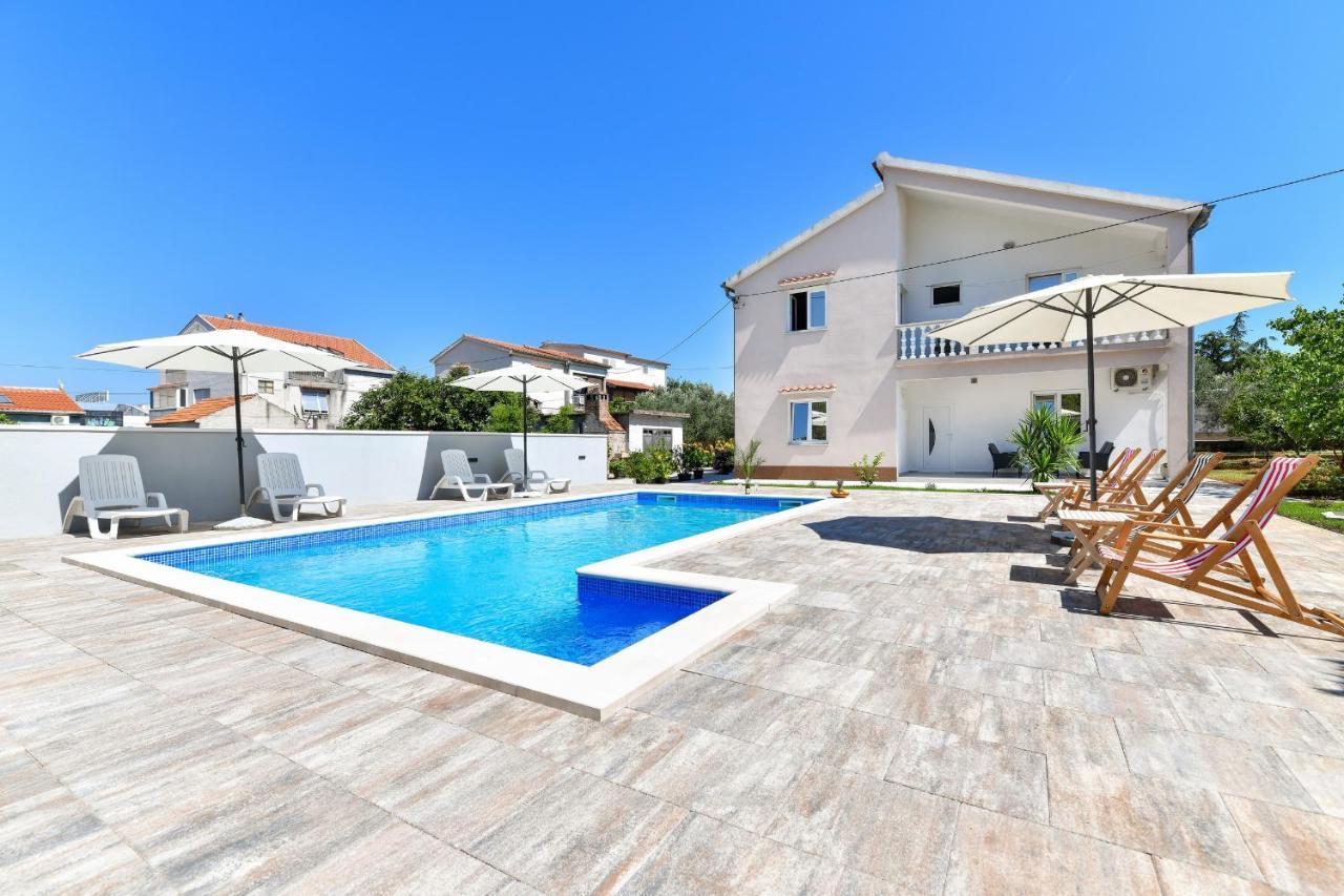 Pool House Luka Apartment Zadar Ngoại thất bức ảnh
