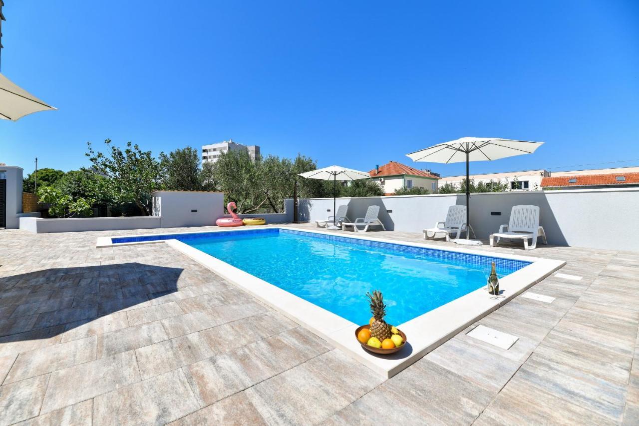 Pool House Luka Apartment Zadar Ngoại thất bức ảnh