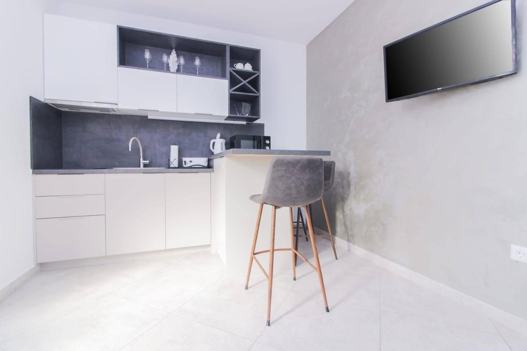 Pool House Luka Apartment Zadar Ngoại thất bức ảnh