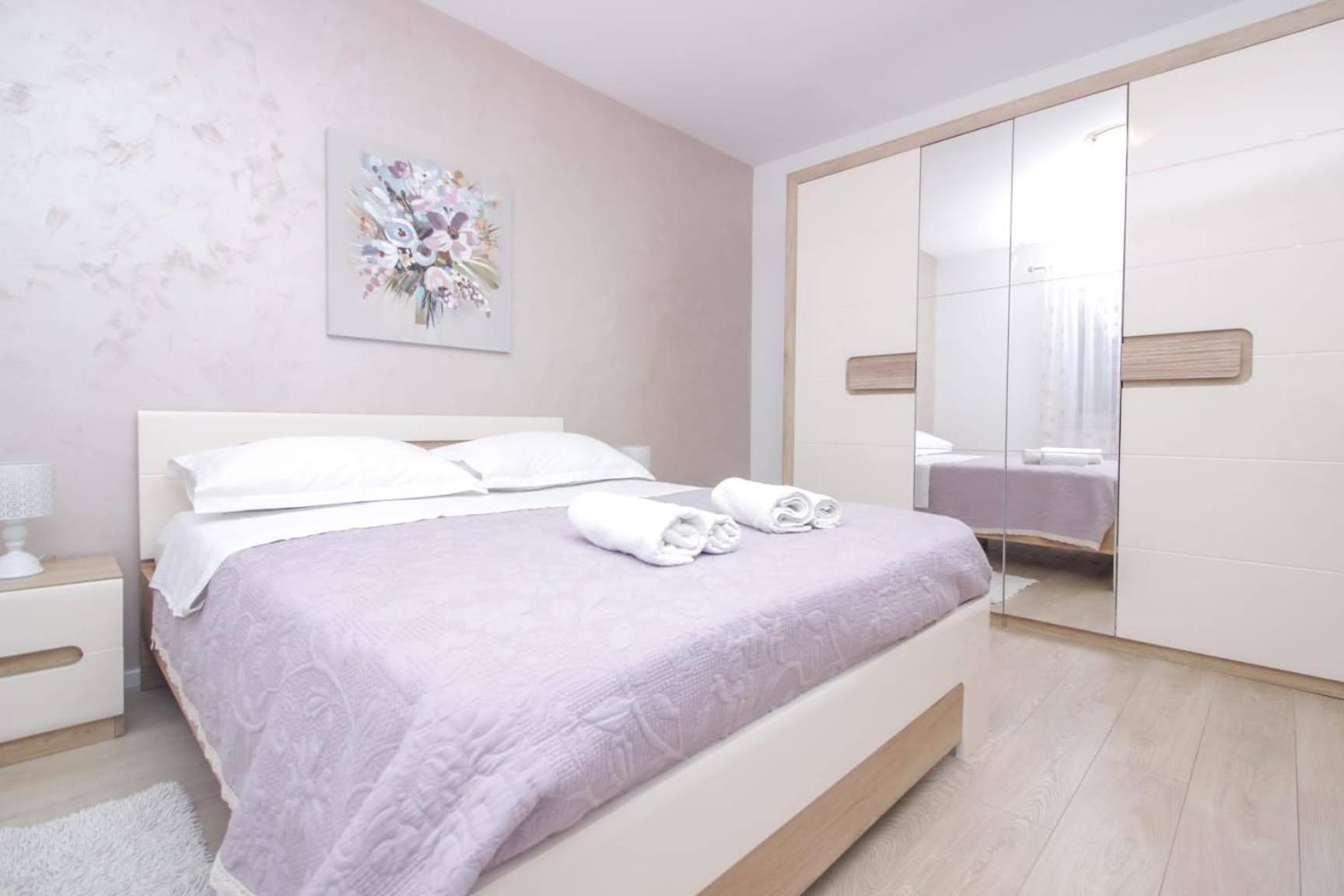 Pool House Luka Apartment Zadar Ngoại thất bức ảnh