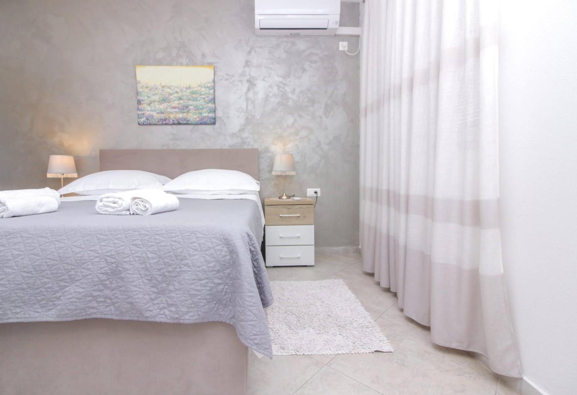 Pool House Luka Apartment Zadar Ngoại thất bức ảnh